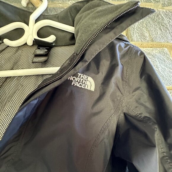 The North Face HyVent Waterproof Jacket - Picture 2 of 10